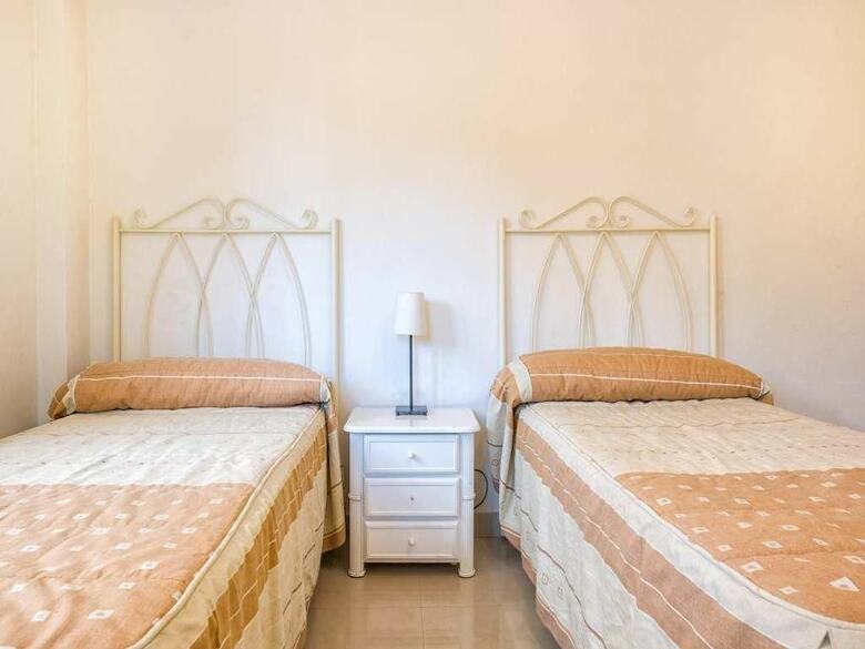 Villa Espa�a
