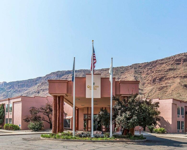 Hotel Quality Suites Moab Near Arches National Park