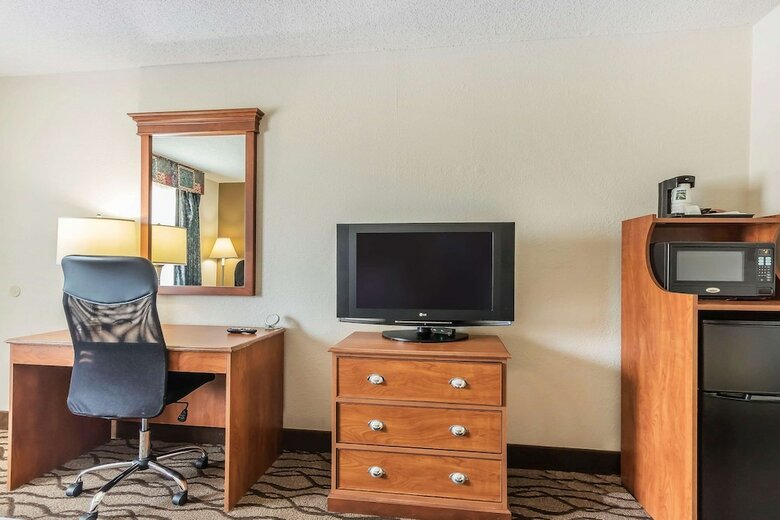 Hotel Quality Inn Charleston I-57