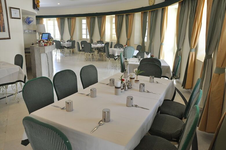 Garden Hotel
