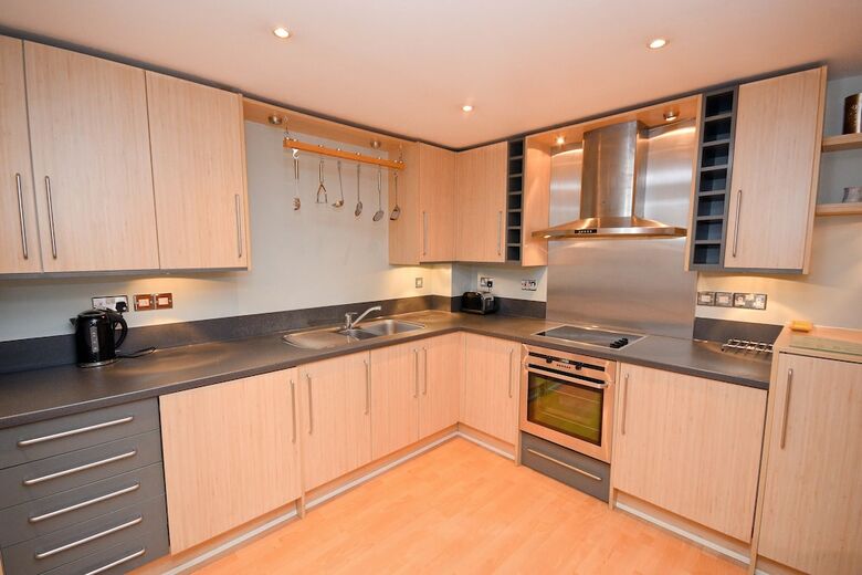 Town Or Country - Greenwich Apartments