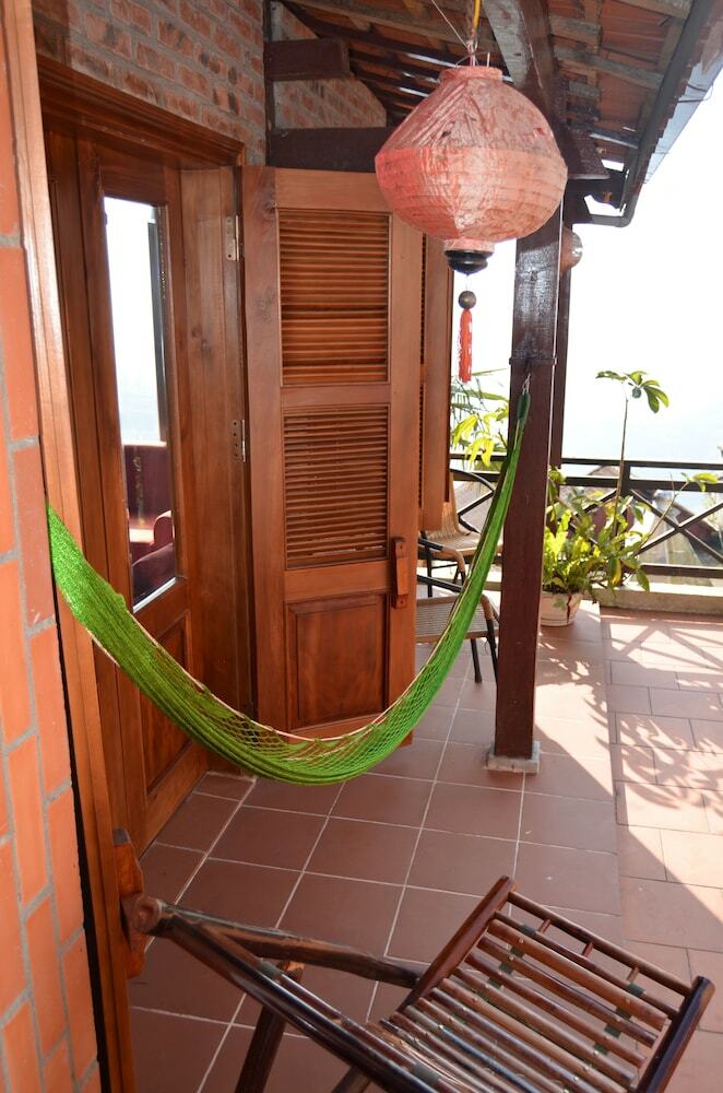 Hotel Cat Cat View