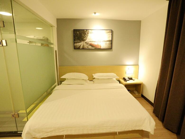 Changshu Weijing Hotel