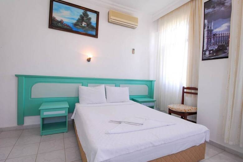 Y�cel Hotel