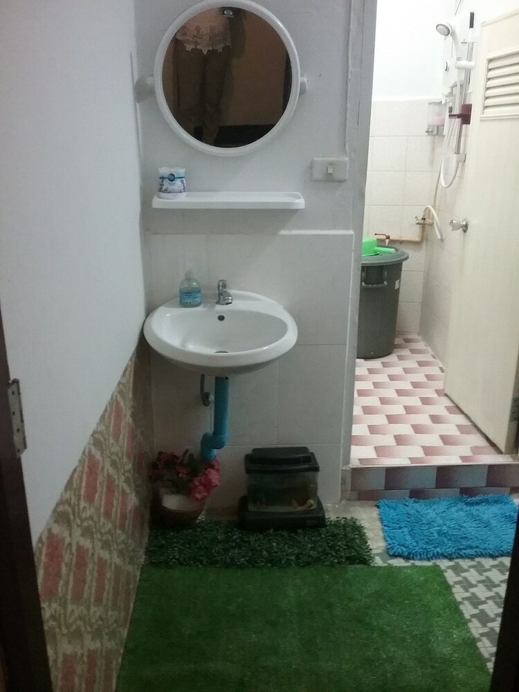 Hostal Danee Hostel