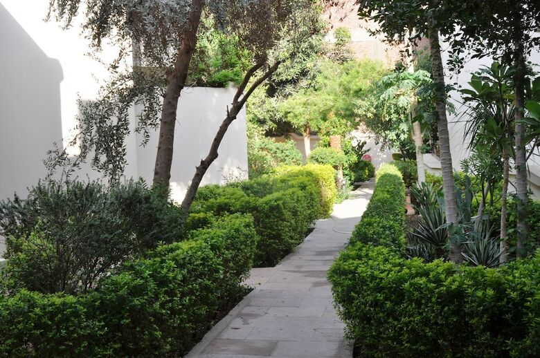 El Nakhil Hotel