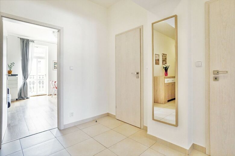 Charming Two-bedroom Apartment Next To The Emmaus Abbey