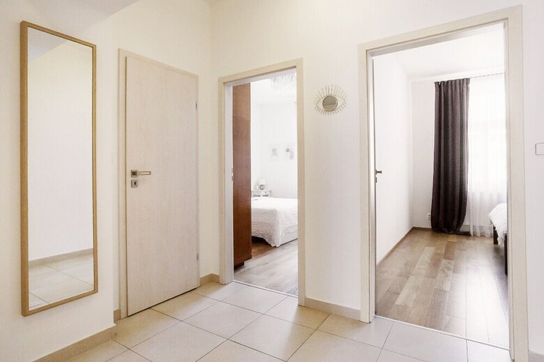 Charming Two-bedroom Apartment Next To The Emmaus Abbey