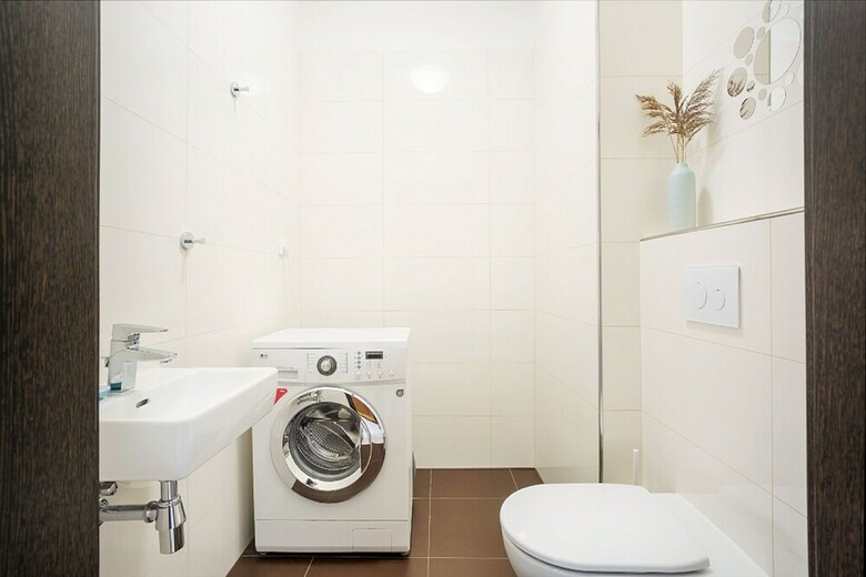 Charming Two-bedroom Apartment Next To The Emmaus Abbey