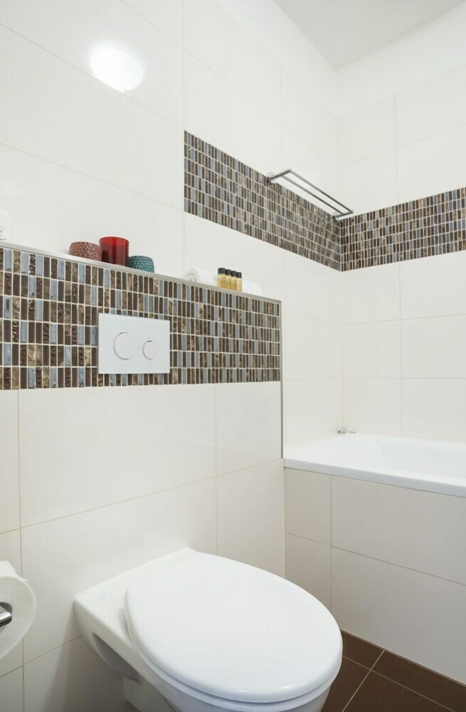 Charming Two-bedroom Apartment Next To The Emmaus Abbey