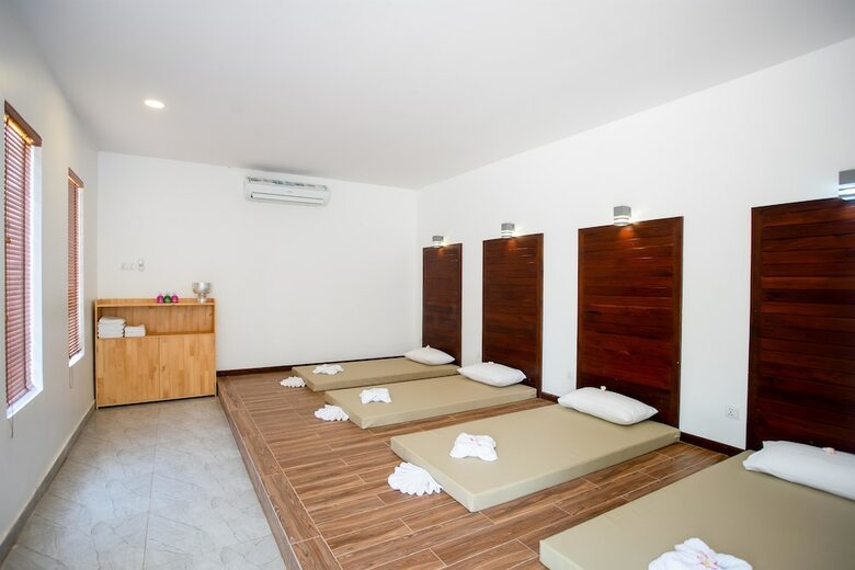 Green Amazon Residence Hotel