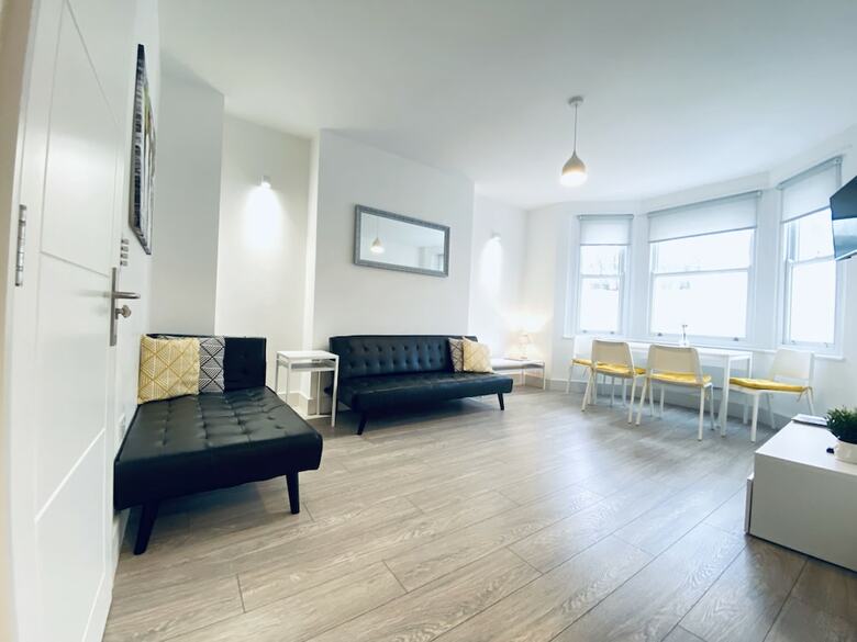 Hotel Seafield Seafront Apartments