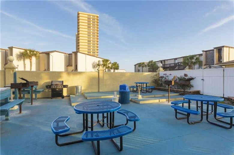 Summit Beach Resort By Royal American Beach Getaways