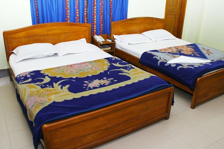 Hotel Albatross Resort