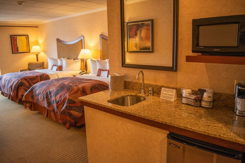 Best Western Plus Oswego Hotel And Conference Center