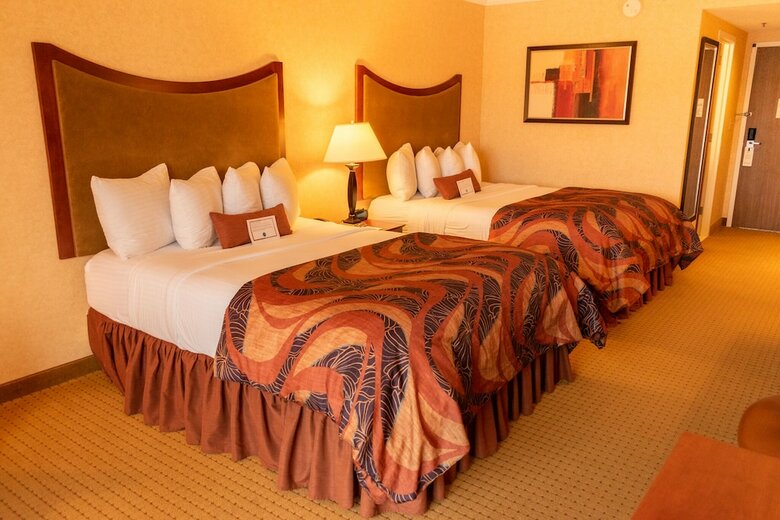 Best Western Plus Oswego Hotel And Conference Center