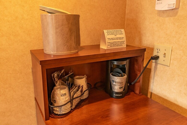 Best Western Plus Oswego Hotel And Conference Center