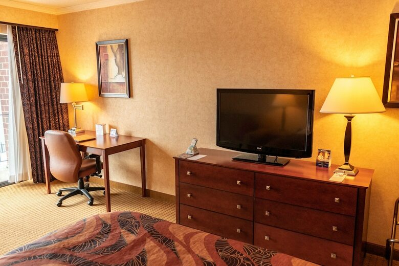 Best Western Plus Oswego Hotel And Conference Center