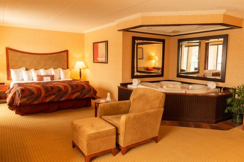 Best Western Plus Oswego Hotel And Conference Center