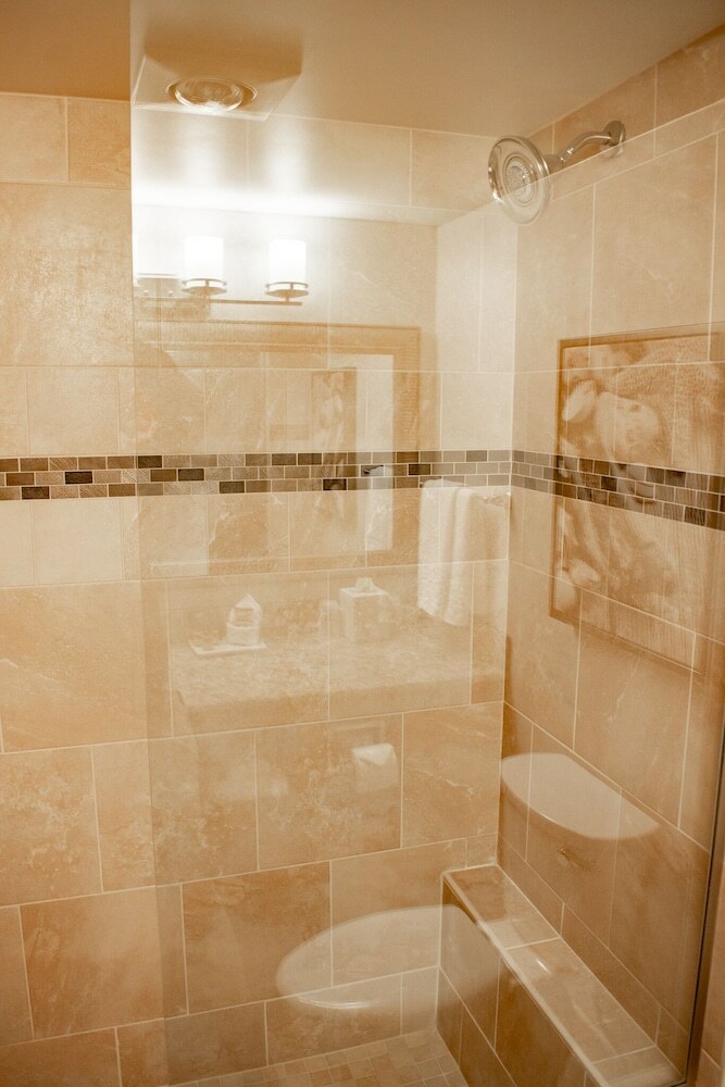 Best Western Plus Oswego Hotel And Conference Center