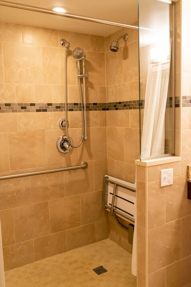 Best Western Plus Oswego Hotel And Conference Center