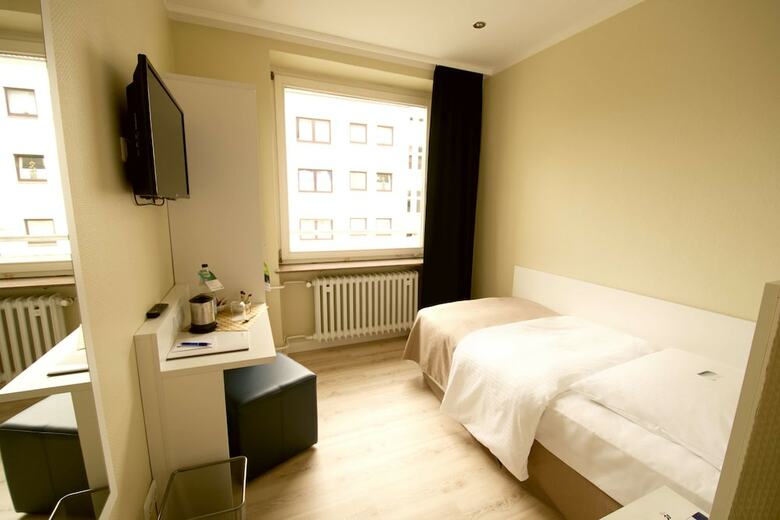 Hotel Am Kieler Schloss Kiel By Premi�re Classe