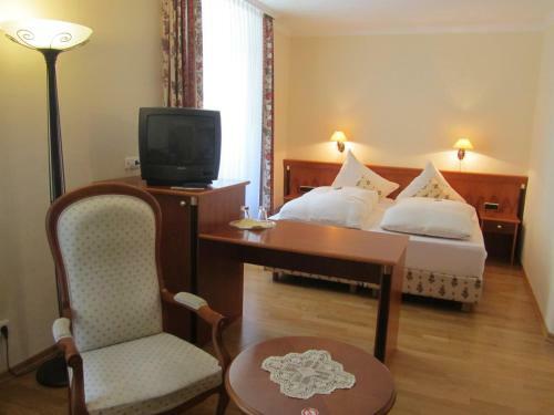 Moselland Hotel Im Enderttal Zum Onkel Willi
