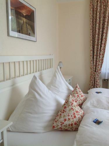 Moselland Hotel Im Enderttal Zum Onkel Willi