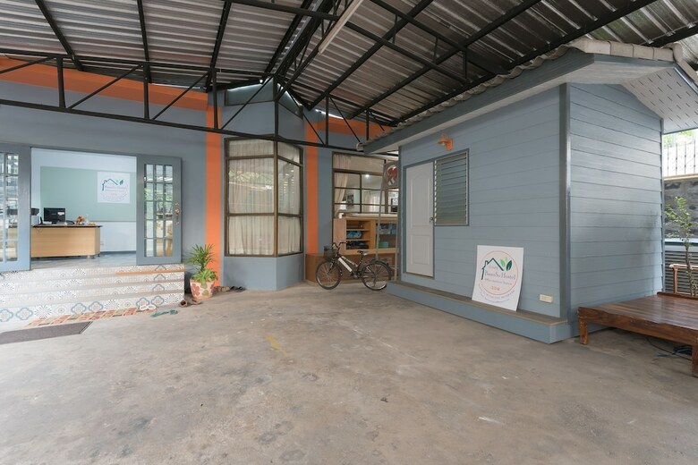 Hostal Baansu Hostel