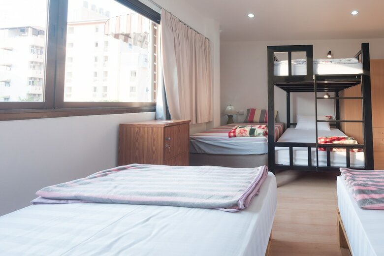 Hostal Baansu Hostel