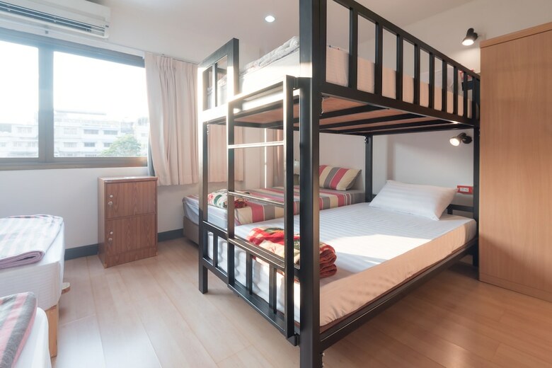 Hostal Baansu Hostel