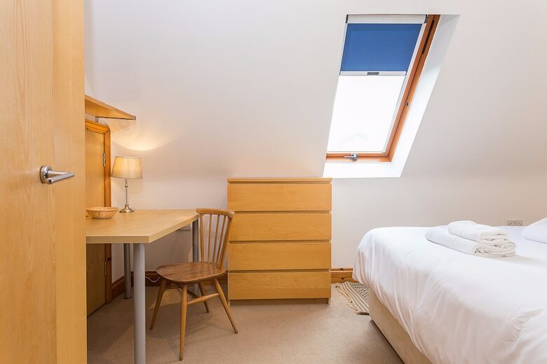 Spacious 4 Bedroom Home In East London