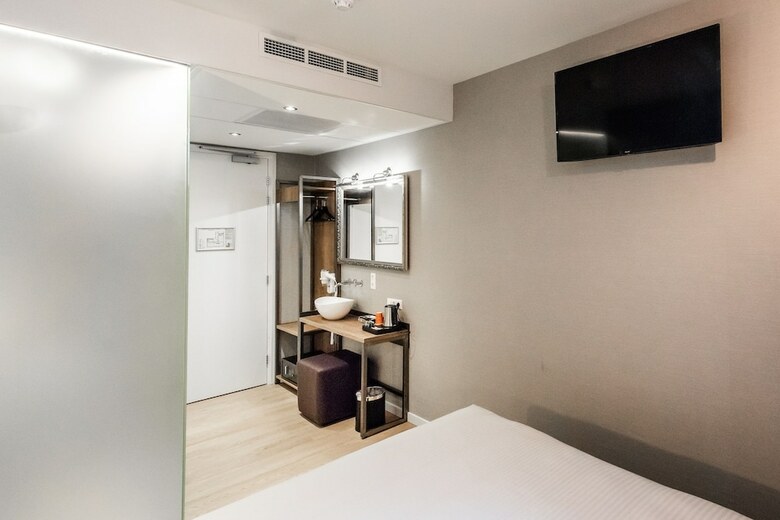 Melrose Hotel