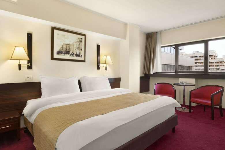 Hotel Ramada By Wyndham Iasi City Centre