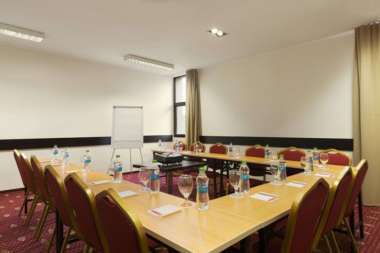 Hotel Ramada By Wyndham Iasi City Centre