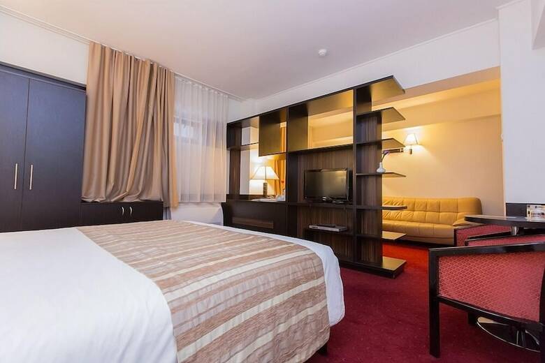 Hotel Ramada By Wyndham Iasi City Centre