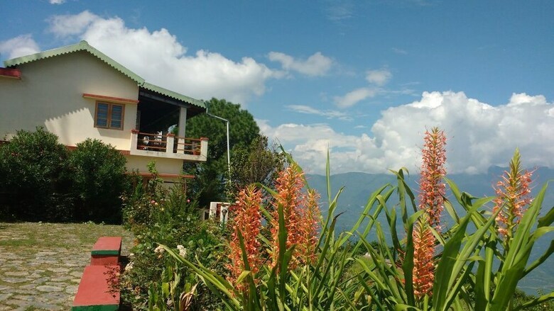 Hotel Himalayan Eco Lodge, Tehri Retreat