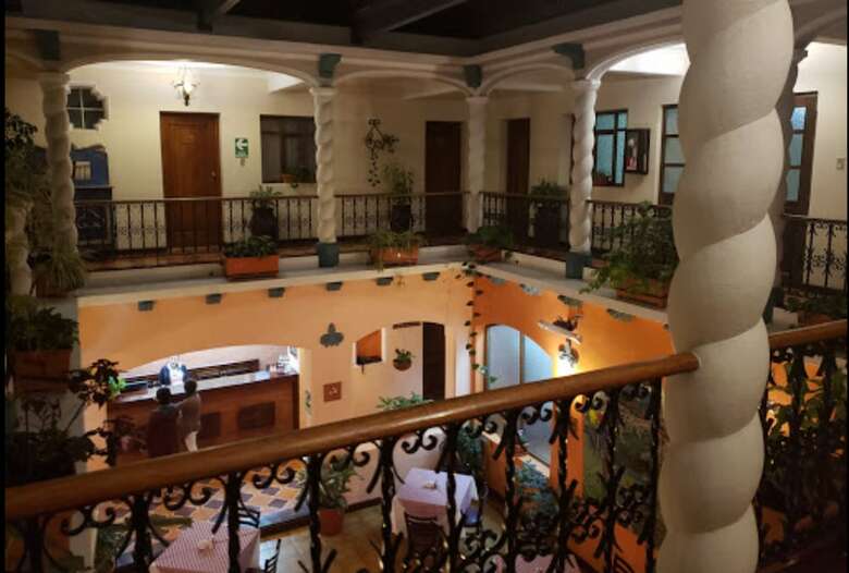 Hotel Pensi�n Bonifaz