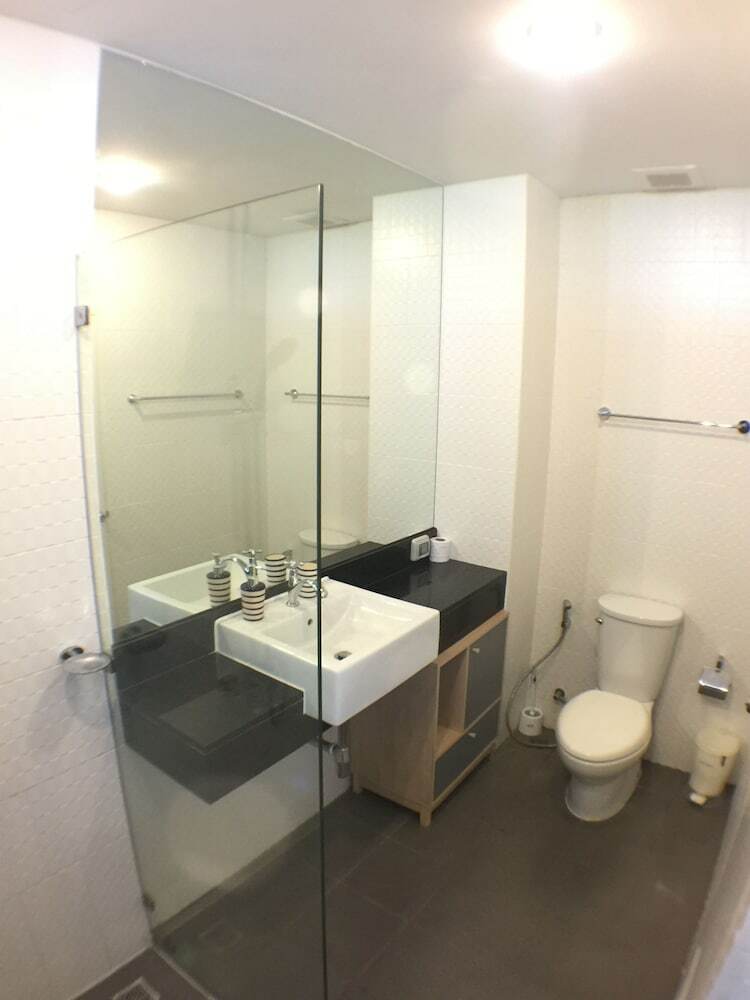 Apartamentos Seventh Condo Karon