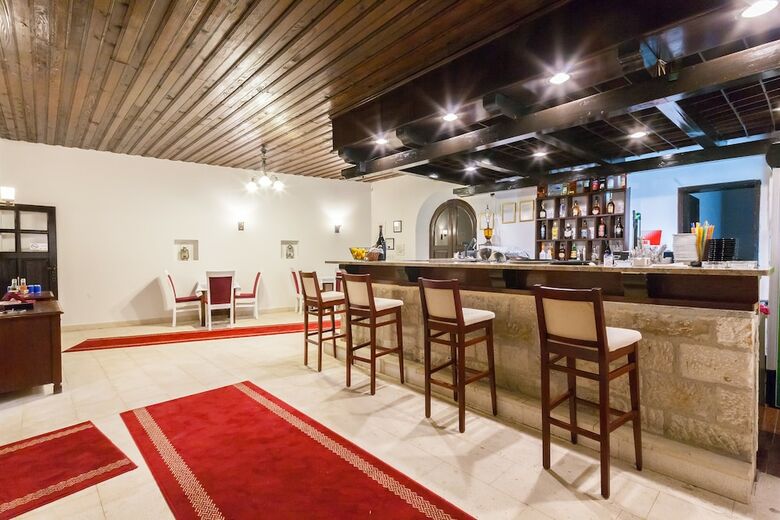 Hotel Kulla E Balshajve