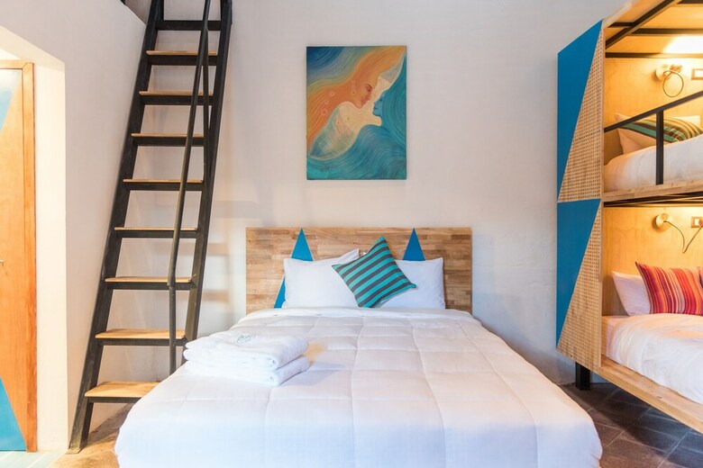Hostal Adra Hostel