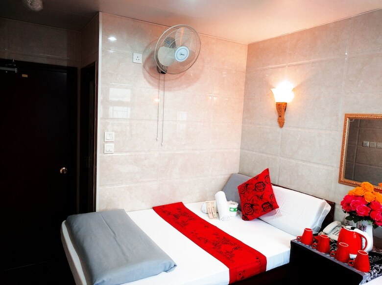 Hostal Paris Guest House - Hostel