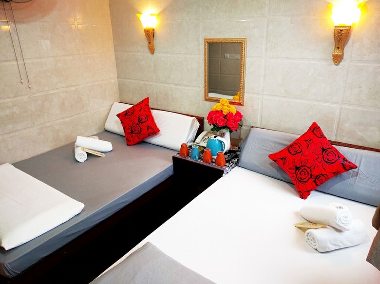 Hostal Paris Guest House - Hostel