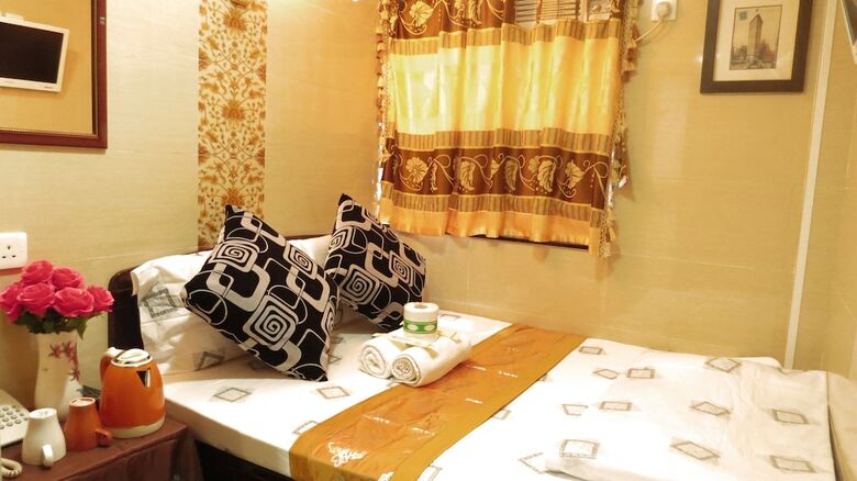 Hostal Paris Guest House - Hostel