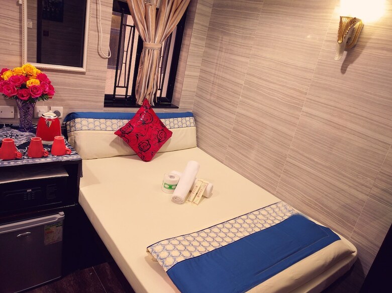 Hostal Paris Guest House - Hostel