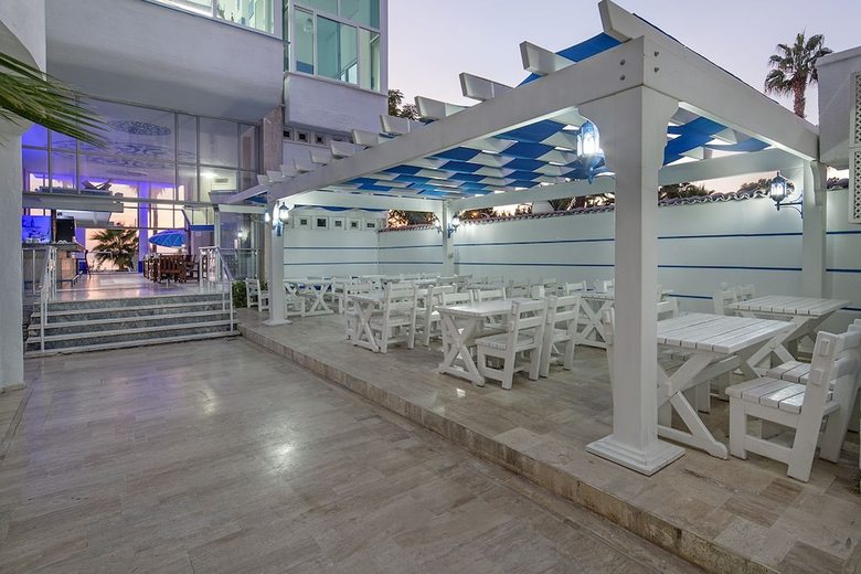 Bonn Beach Hotel By Rrh&r - All Inclusive