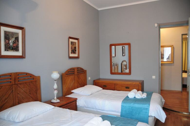 Hotel House 52