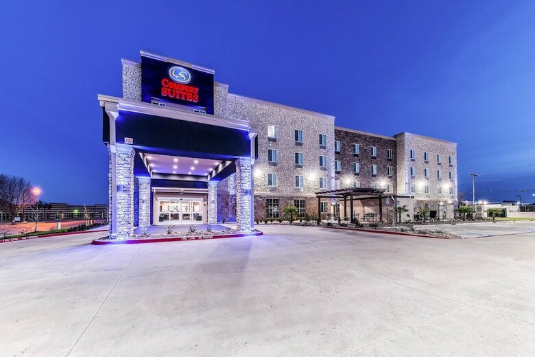 Hotel Comfort Suites Grand Prairie - Arlington North