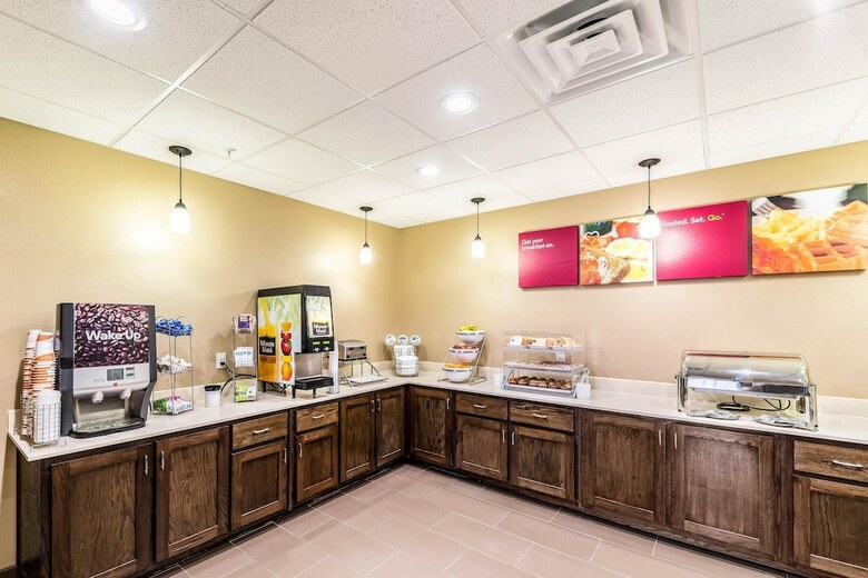 Hotel Comfort Suites Grand Prairie - Arlington North