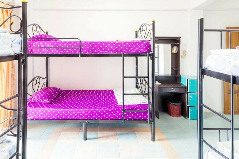 Hostal Paulee's House